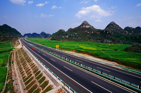 一望無際的公路